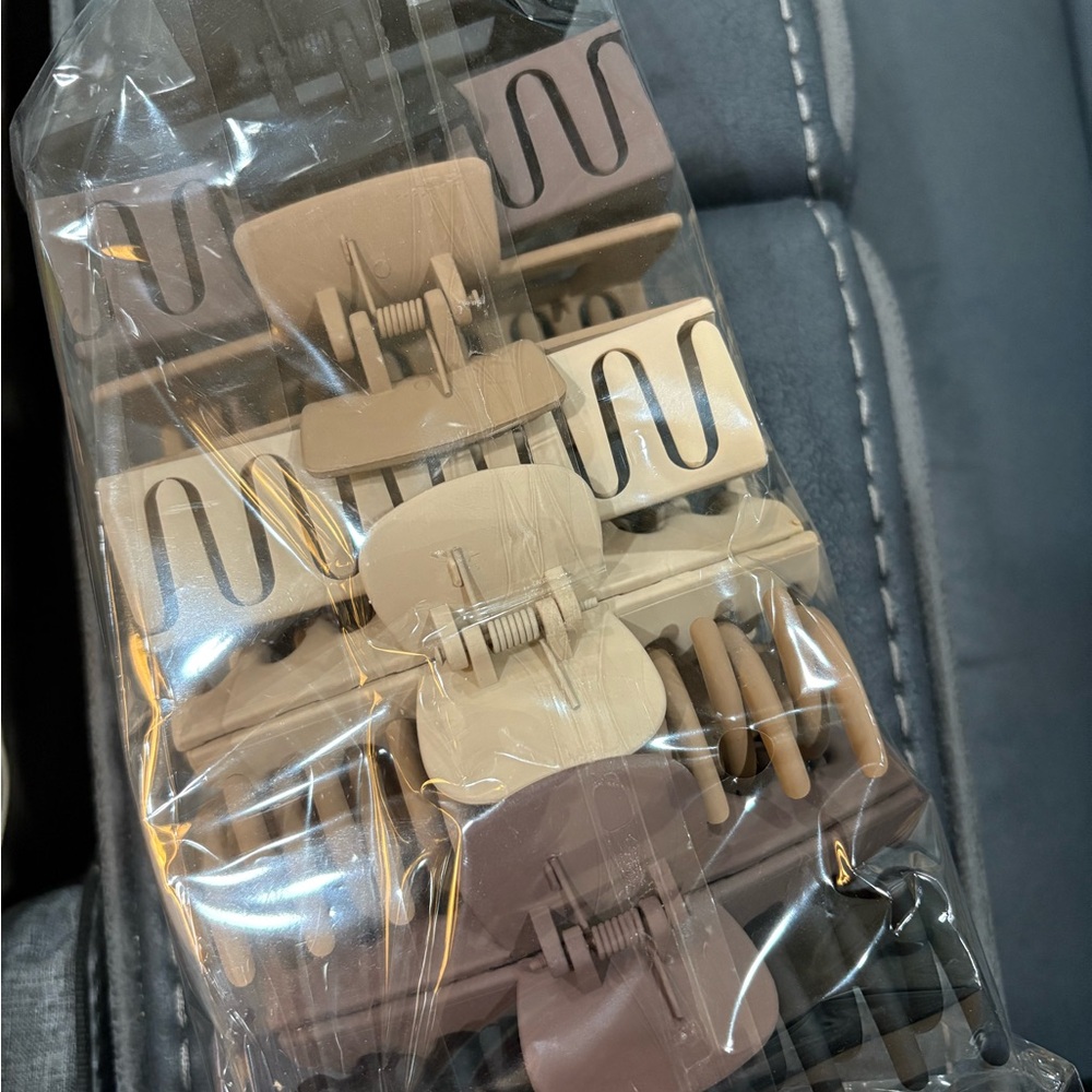 Set of Beige Hair Clips